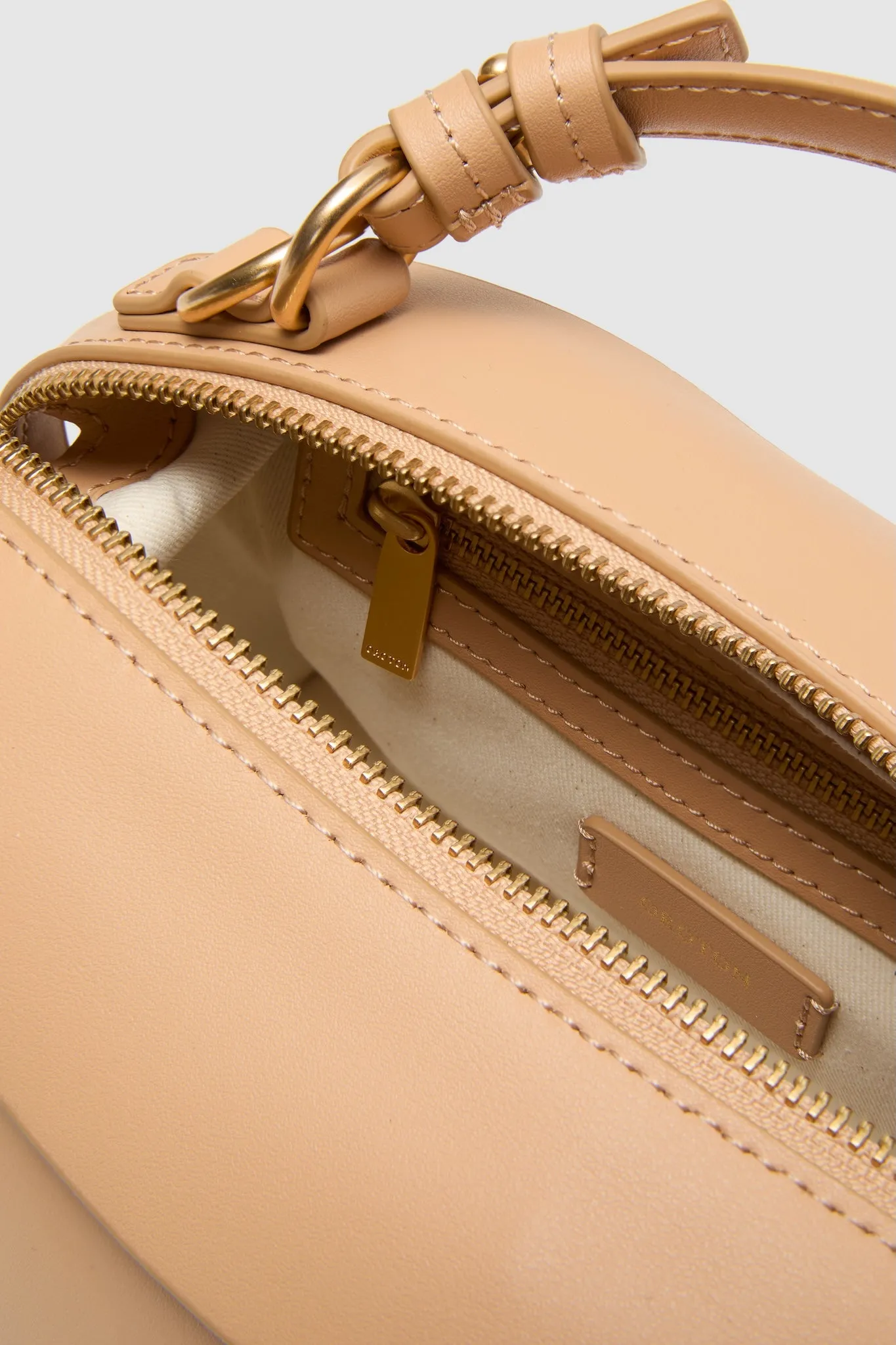Biscotti Mica Mini Bowler