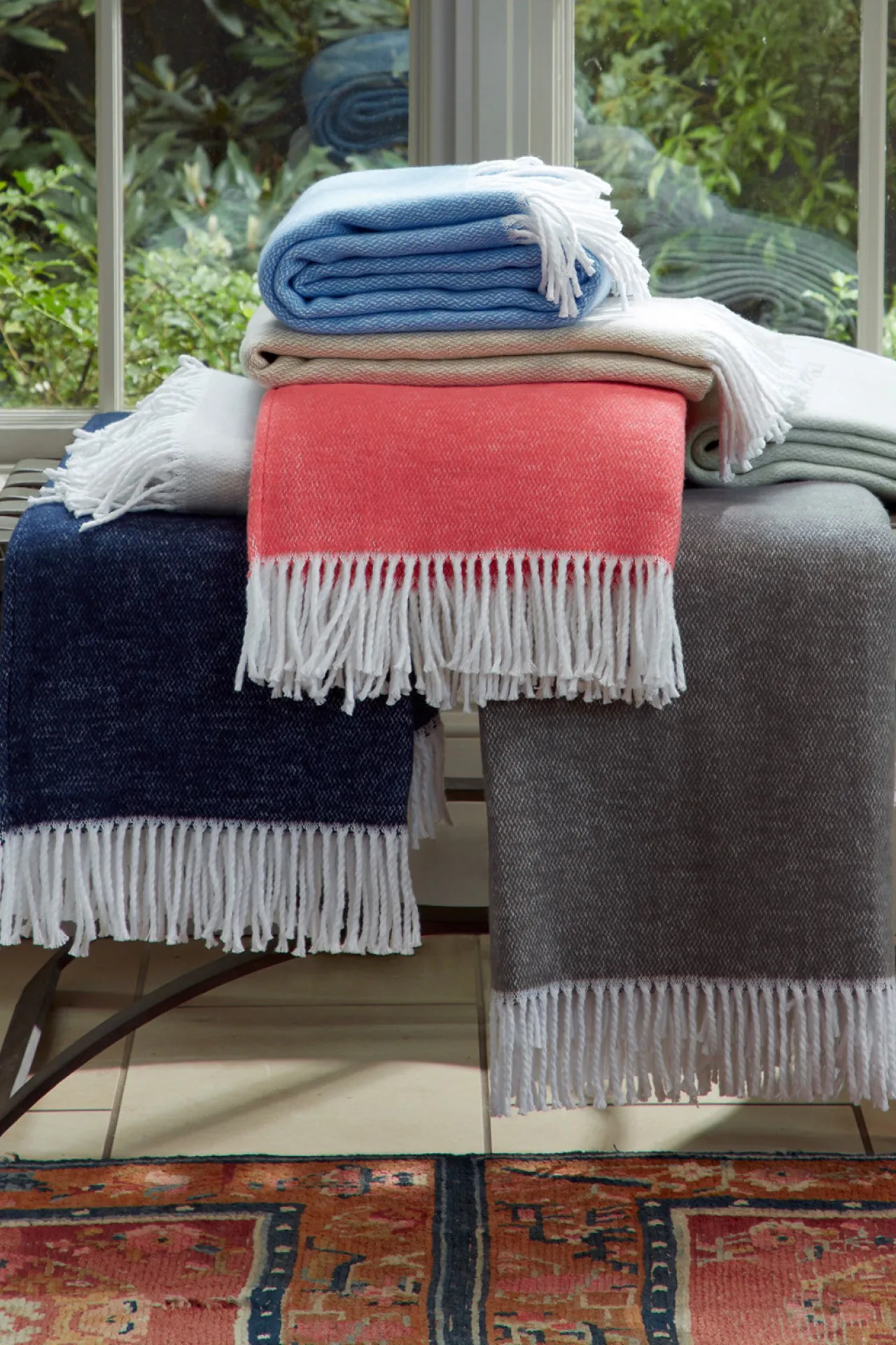 Champagne Pezzo Throw