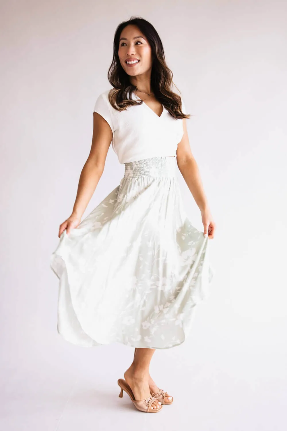 Ditsy Floral Hi-Low Midi Skirt for Women in Sage | VNS16762Q7-SAGEWHITE