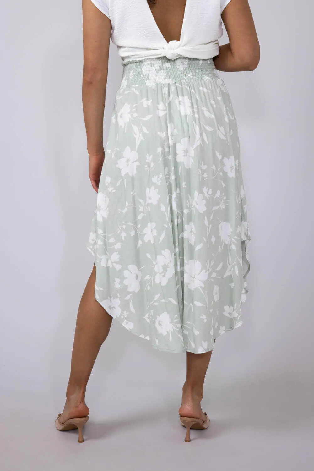 Ditsy Floral Hi-Low Midi Skirt for Women in Sage | VNS16762Q7-SAGEWHITE