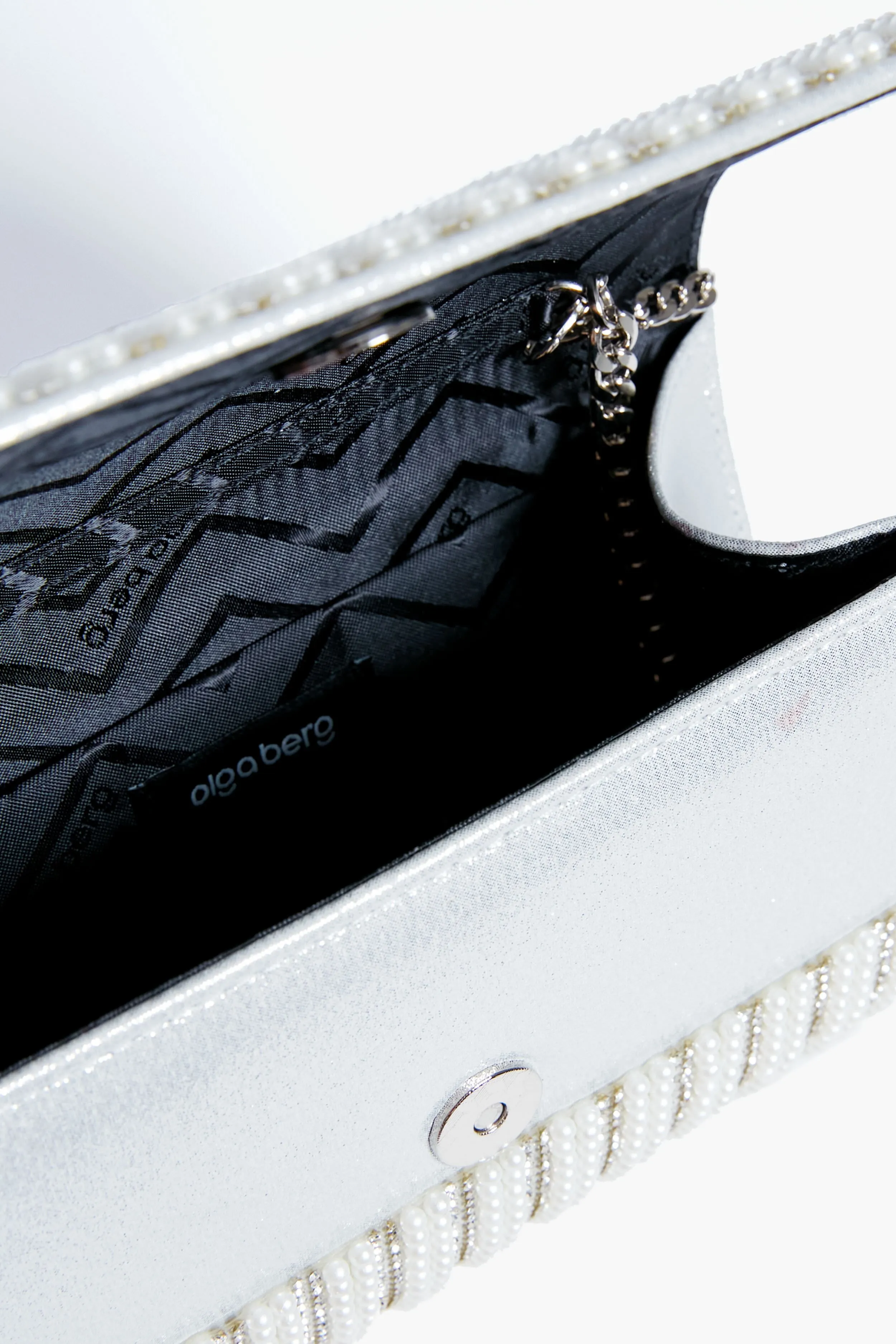 Pearl Bindi Hotfix Clutch