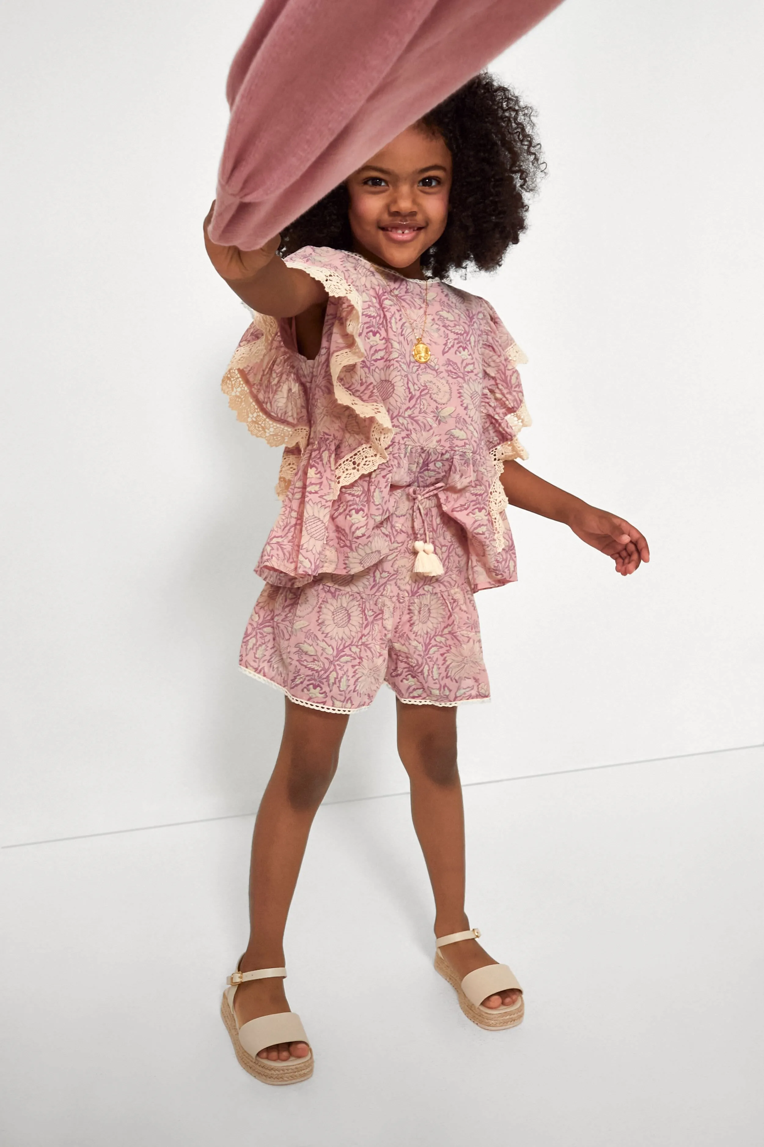 Pink Daisy Garden Alambra Shorts