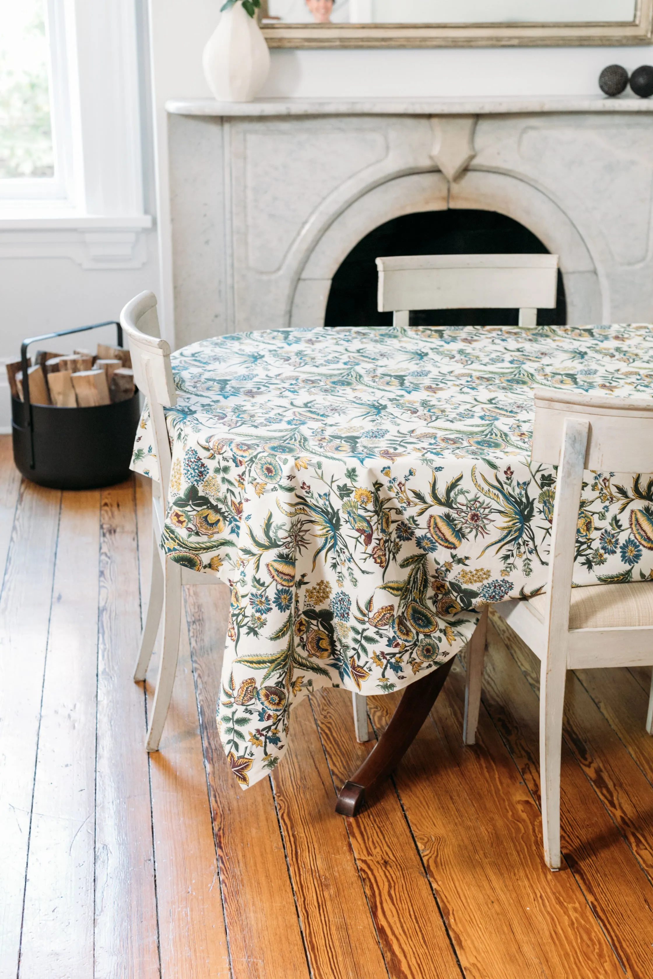 Sharp Floral Tablecloth