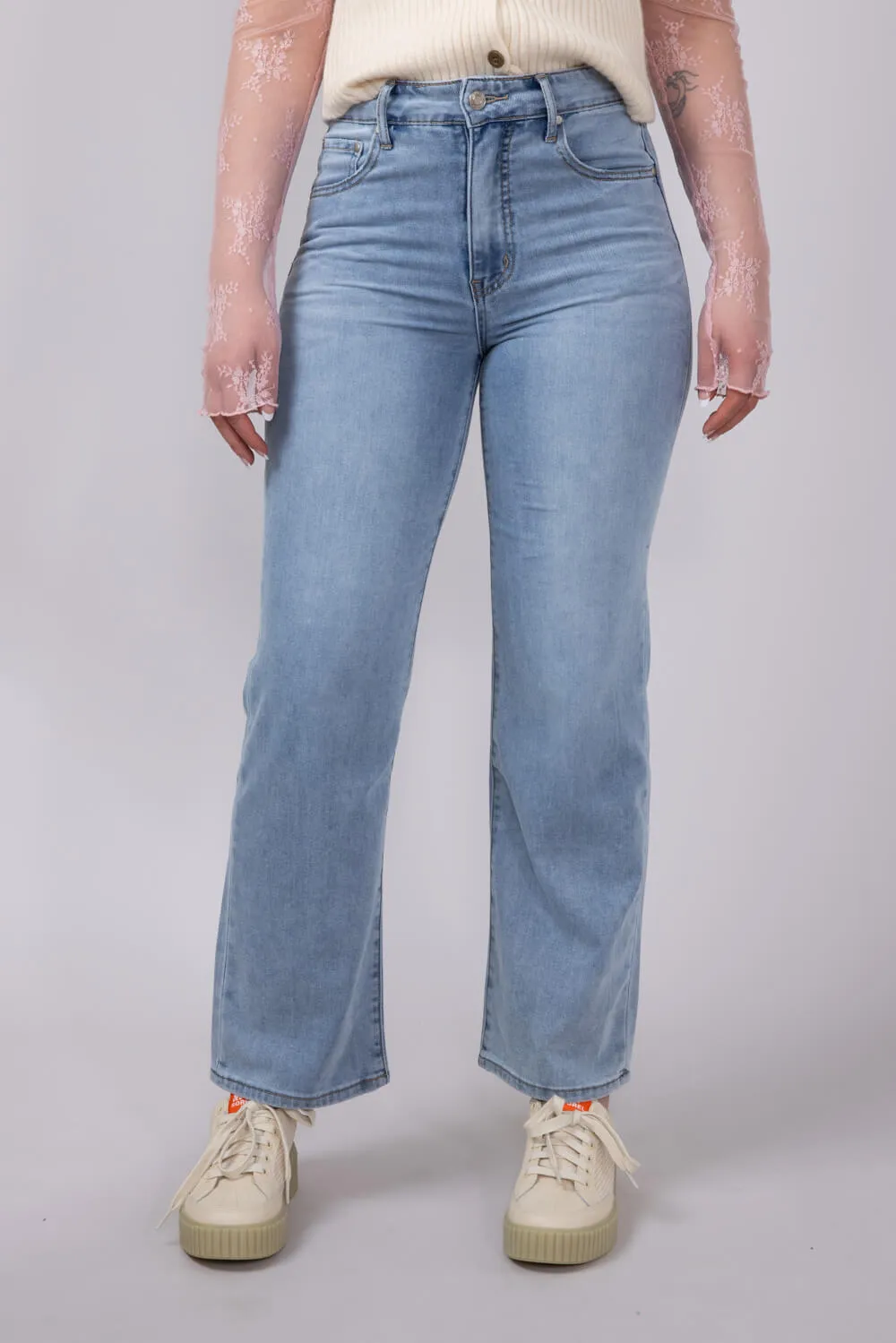 Thread & Supply High Rise Avery Cloud Straight Jeans for Women | B2365CDSTS-LIGHTWASH